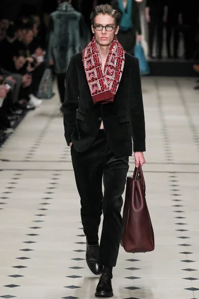 Look 34
